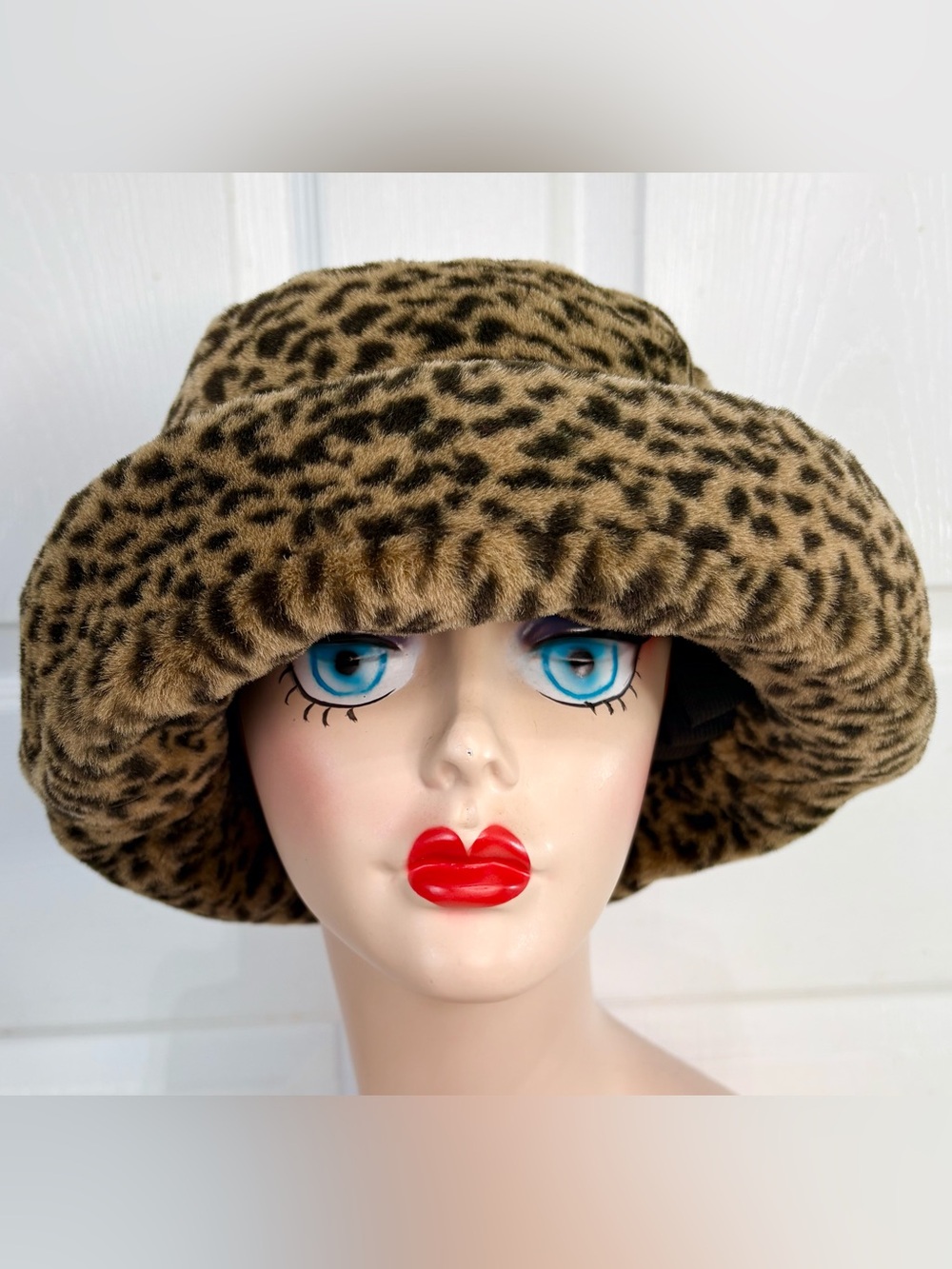 Vintage 70s Faux Fur Leopard Print Bucket Hat Large